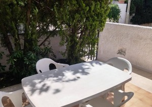 Terraced house near the sea (int. 1)