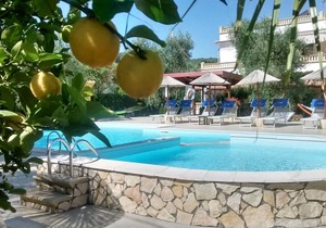 Vacation Homes La Paloma with 2 Pools in 3-room apartment 4 seats with 2 bedrooms