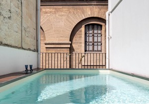 Villa 'Palazzo Paladini' in the City Center with Pool and Wi-Fi