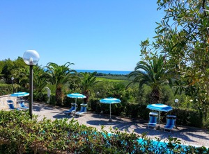 Con Piscina Vicino Al Mare | Montincello