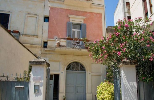 Lecce Historic Center Apartment | 110 m² Apartment ∙ 3 bedrooms ∙ 5 guests