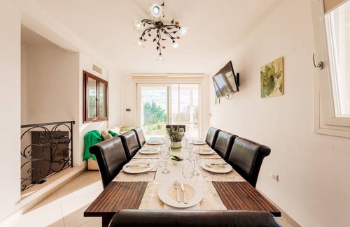 Marina di Felloniche Villa | 140 m² Villa ∙ 4 bedrooms ∙ 8 guests