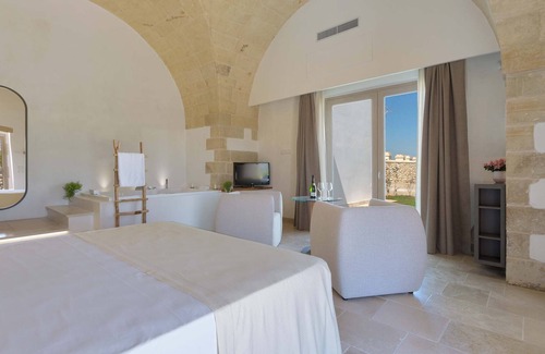 Otranto House | 2358 Masseria Longa - Camera Queen con Vasca Idromassaggio