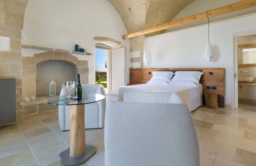 Otranto House | 2358 Masseria Longa - Camera Queen con Vasca Idromassaggio