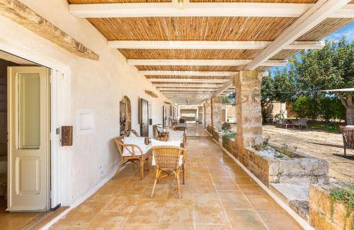 Alezio Bed & Breakfast | 300 m² Bed and breakfast ∙ 7 bedrooms ∙ 18 guests