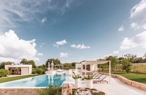 Cisternino Villa | 314 m² Villa ∙ 6 bedrooms ∙ 12 guests