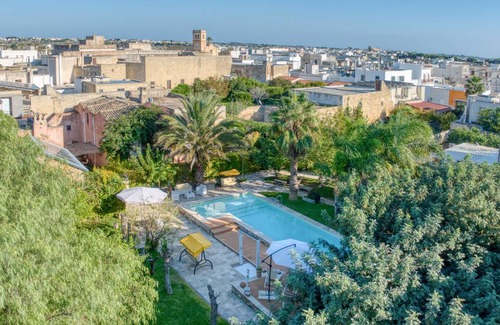 Patu Villa | 350 m² Villa ∙ 8 bedrooms ∙ 26 guests