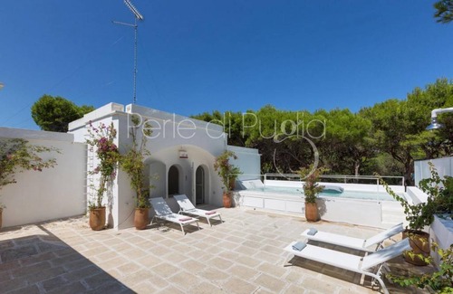 Torre Specchia Ruggeri House | 450 m² House ∙ 5 bedrooms ∙ 12 guests