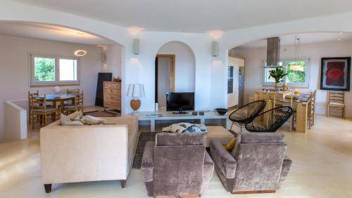 Marina di Felloniche Villa | 70 m² Villa ∙ 4 bedrooms ∙ 10 guests