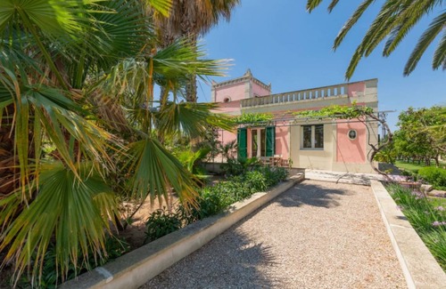 Cutrofiano Villa | 85 m² Villa ∙ 3 bedrooms ∙ 6 guests