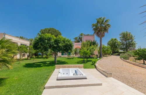 Cutrofiano Villa | 85 m² Villa ∙ 3 bedrooms ∙ 6 guests