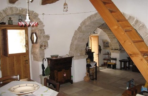 Mola di Bari Apartment | Alberobello-Centro Storico-Trullo panoramico con giardino