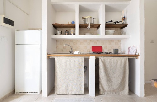Giurdignano Apartment | Apartment 'Borgo Borgia - Casa Del Calzolaio' with Shared Pool, Wi-Fi and Air Conditioning