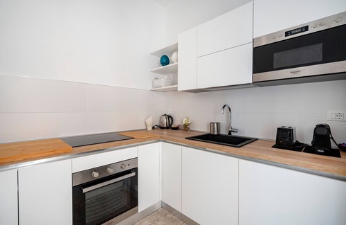 Conversano Apartment | Apartment 'Relaxia' with Balcony, Wi-Fi and Air Conditioning