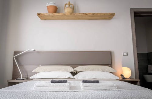 Lecce Historic Center Bed & Breakfast | B & B Le Giravolte Historical Center Lecce