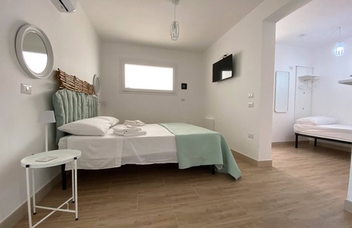 Sant'Isidoro House | Bed and Breakfast 'Isid'Oro Rooms - Camera 3' with Wi-Fi and Air Conditioning
