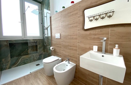 Sant'Isidoro House | Bed and Breakfast 'Isid'Oro Rooms - Camera 3' with Wi-Fi and Air Conditioning