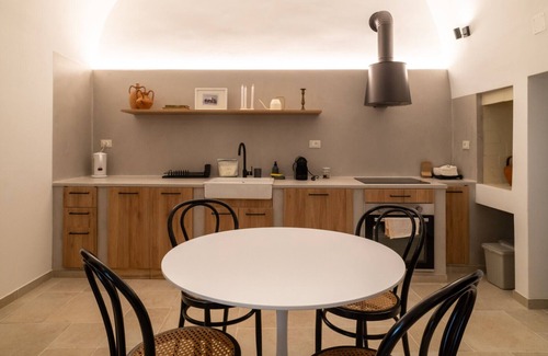 Grottaglie Apartment | Casa Mela by Rentbeat