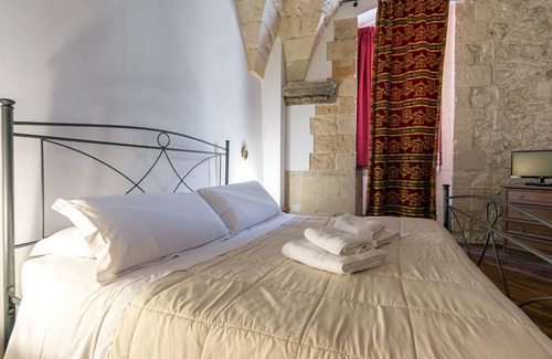 Lecce Historic Center Apartment | Central, Traditional Suite with kitchen and terrace