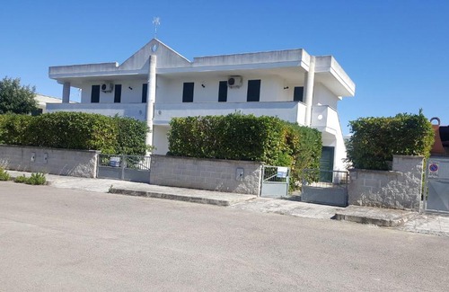 Torre dell'Orso House | Grazioso appartamento con giardino 10