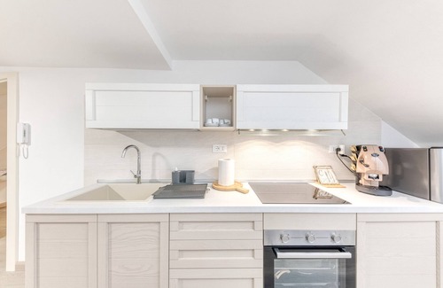 Alessano House | Holiday Home 'Casa Don Paolo 2' with Private Terrace, Wi-Fi and Air Conditioning