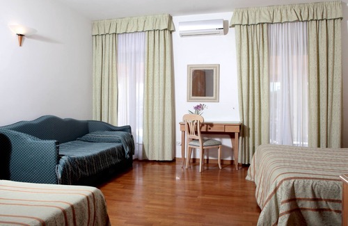 Coreggia Hotel | Hotel Donatello