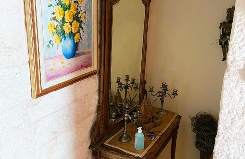 Ceglie Messapica House | La Casa in pietra