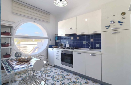 Marina San Gregorio House | La Madame San Gregorio