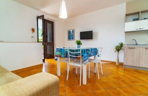 Mattinata Apartment | Large apartment by the sea 3