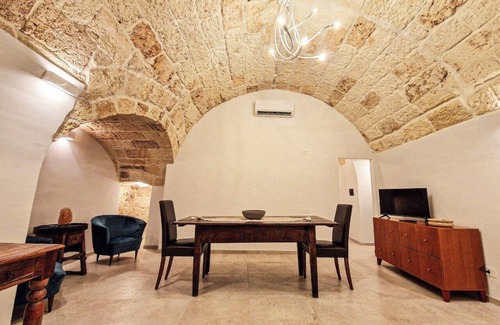 Municipio 5 Apartment | MidBlue Home