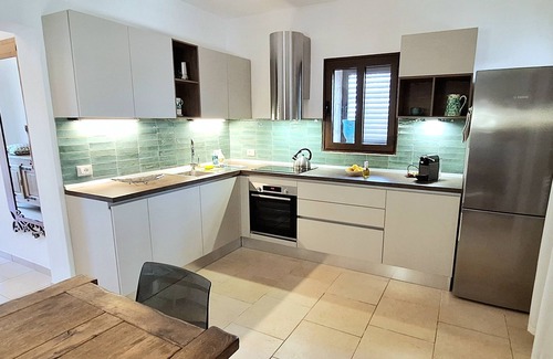 Ostuni Villa | Modern Villa, Pool, Air Cond., Veranda, BBQ, outdoor Kitchen, outrdoor Shower