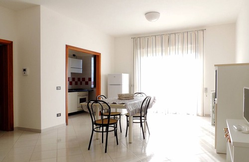 Otranto Apartment | Oikia Vacanze - Otranto Teto. Appartamento di nuova costruzione. Tutto l’arredam
