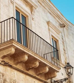 Uggiano la Chiesa House | PALAZZO VIGILARIUM - Boutique Rooms - Rooftop & Arts Hotel