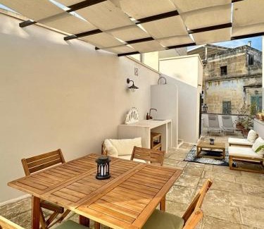 Lecce Historic Center House | Poolside Paradise in Puglia - Il Dolce di Lecce