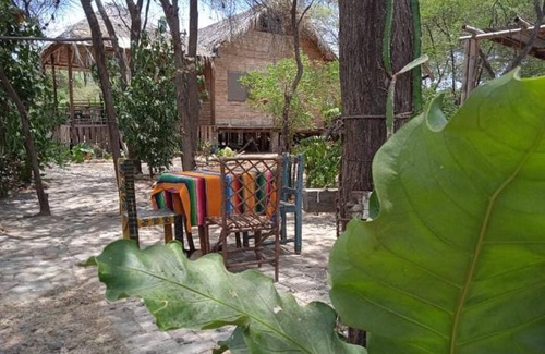 Mancora Resort | Private room ∙ 3 guests