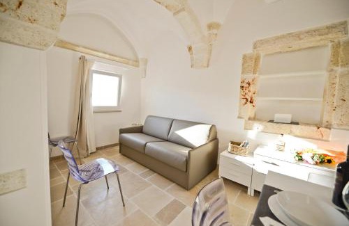 Ostuni Apartment | Scirocco Apartment with terrace by Wonderful Italy