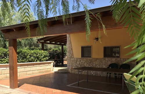 San Vito dei Normanni Villa | Splendid Villa with Relax Pool in Puglia