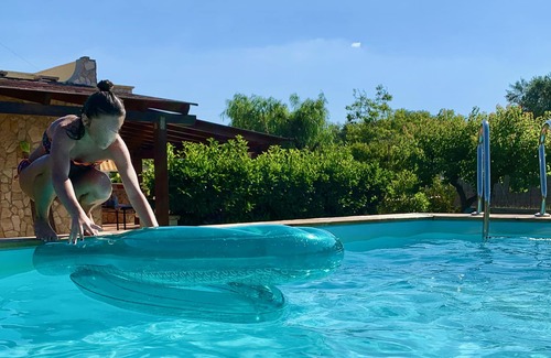 San Vito dei Normanni Villa | Splendid Villa with Relax Pool in Puglia