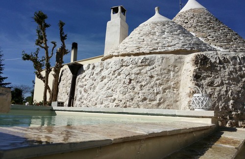 Ceglie Messapica House | TRULLO MADIA With SHARED JACUZZI for a memorable stay in nature and relax
