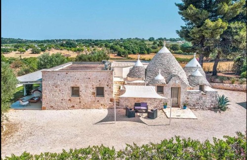 Ceglie Messapica Villa | Trullo Paradise with pool