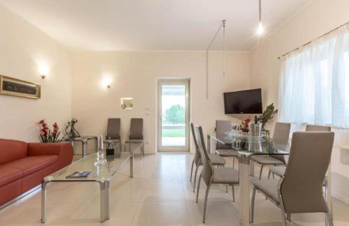Ceglie Messapica Villa | Trullo Paradise with pool