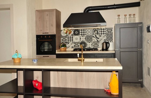 Otranto Villa | Villa 'Elegante A Otranto' with Shared Terrace, Wi-Fi and Air Conditioning