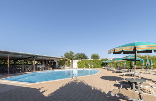 Cerfignano Villa | Villa 'Residenza Terra Serena' with Shared Pool, Wi-Fi and Air Conditioning