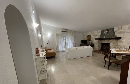 San Vito dei Normanni Villa | villa with trullo, tennis court and swimming pool from August from two to eight places