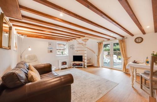 Holsworthy House | 1 Bed in West Putford (oc-thymw)