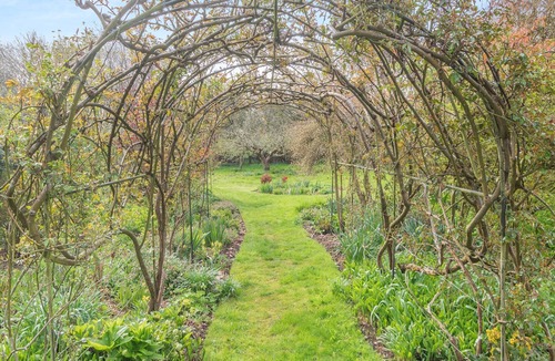 Kettlebaston Cottage | 1 bedroom accommodation in Kettlebaston