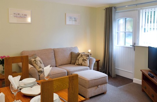 Saint Goran Cottage | 1 bedroom accommodation in Polmassick, near St Austell