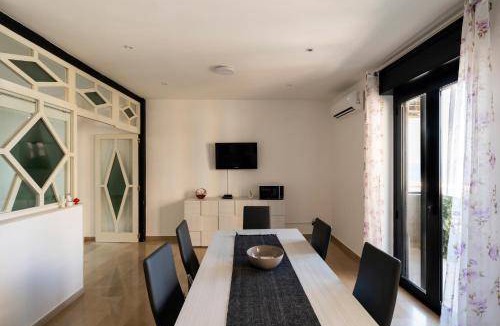 Municipio 3 Apartment | 120 m² Apartment ∙ 2 bedrooms ∙ 6 guests