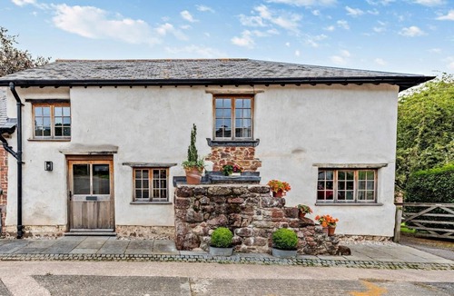 Holcombe Burnell Cottage | 2 Bed in Exeter (oc-92739)