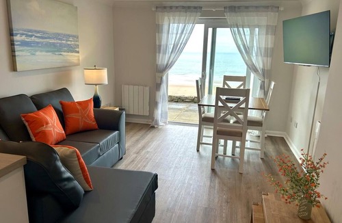 Putsborough Apartment | 2 Bed in Putsborough (oc-f38245)